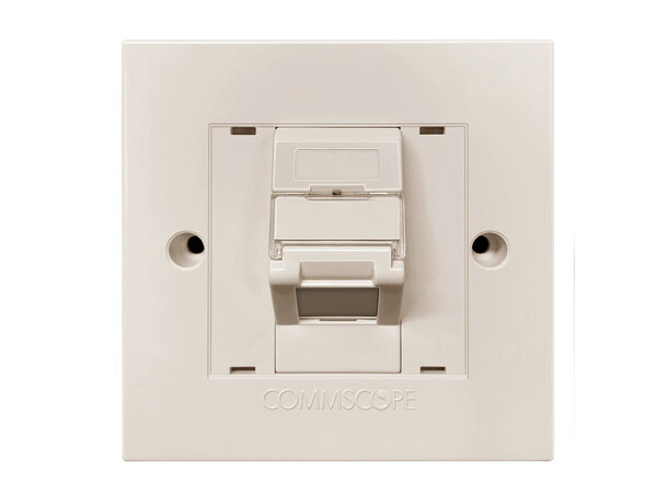 Commscope Front 1xRJ45 Vinklad, dammlucka, Vit 
